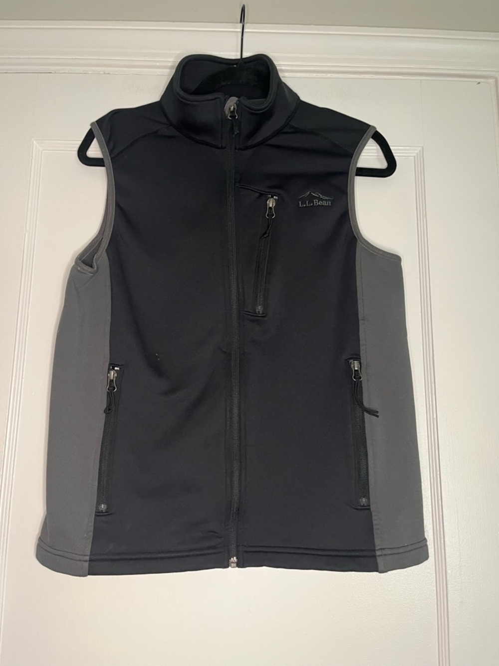 L.L. Bean Men's Full Zip Vest Black Gray Stand-Up Collar Size S Regular